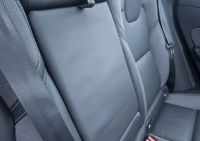 VOLVO XC 60 B5 B AWD Plus Black Edition