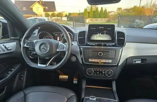 MERCEDES-BENZ GLE 