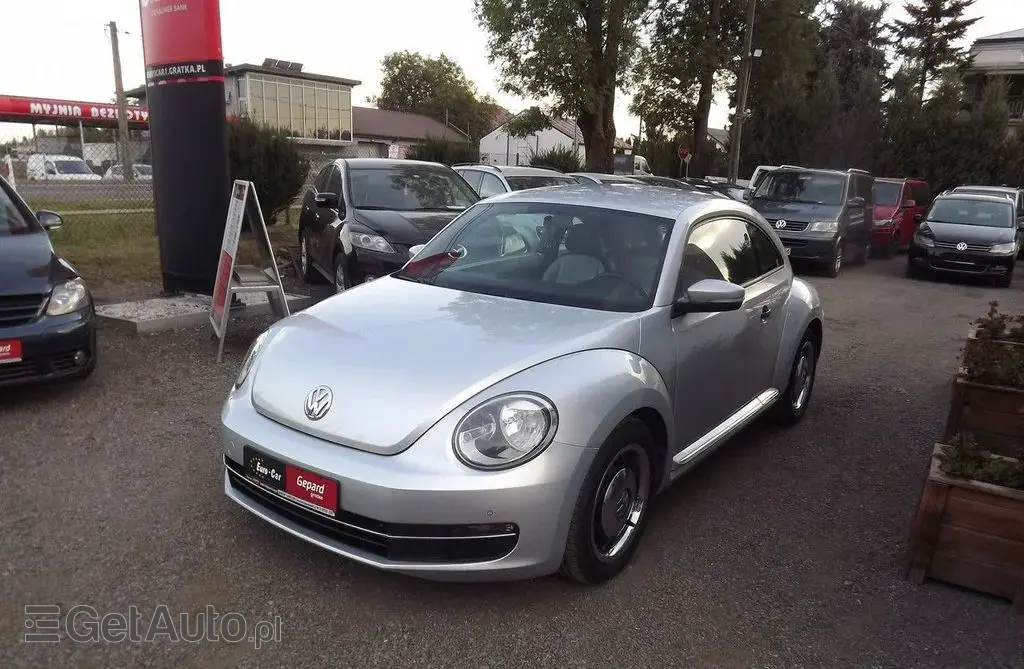 VOLKSWAGEN Beetle 