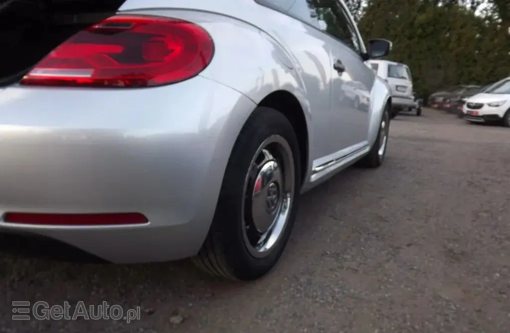 VOLKSWAGEN Beetle 