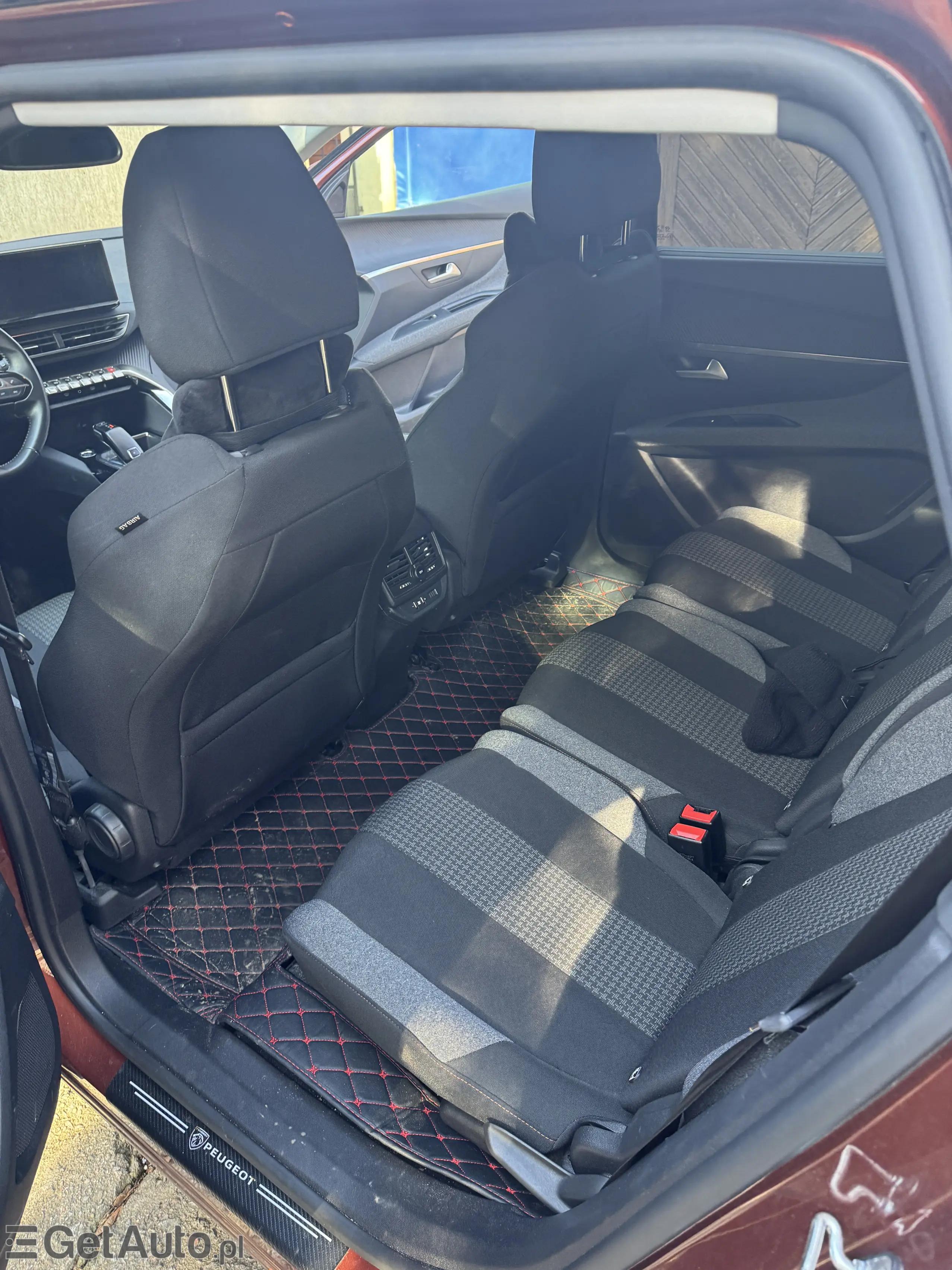 PEUGEOT 5008 Active Pack 130 S&S