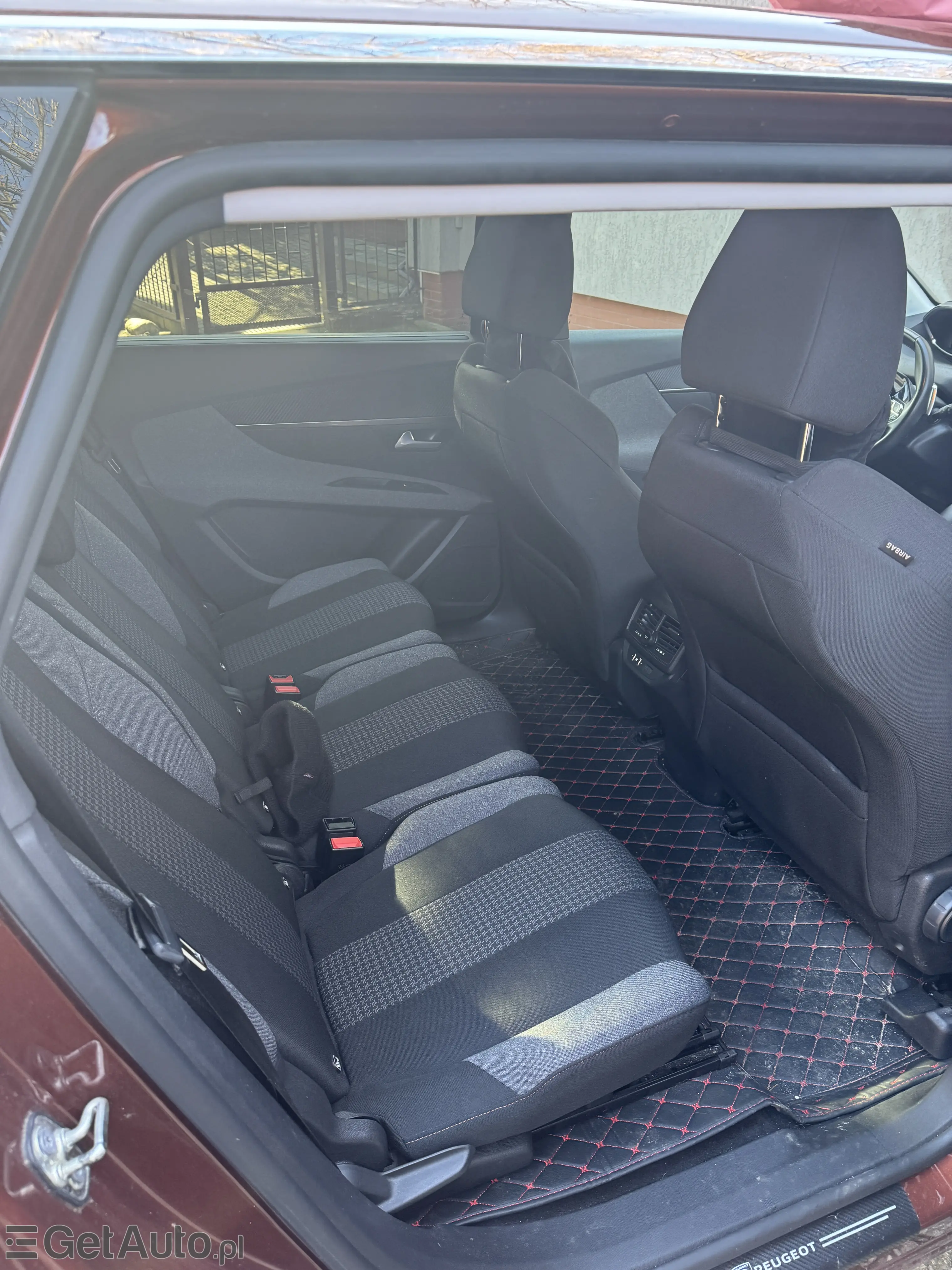 PEUGEOT 5008 Active Pack 130 S&S