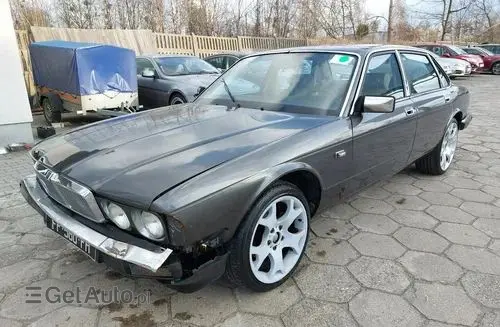 JAGUAR XJ 
