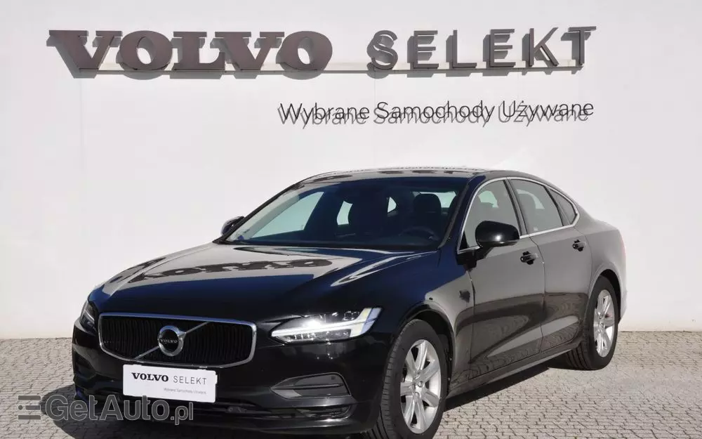 VOLVO S90 D4 Momentum