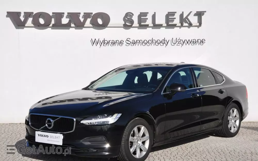 VOLVO S90 D4 Momentum