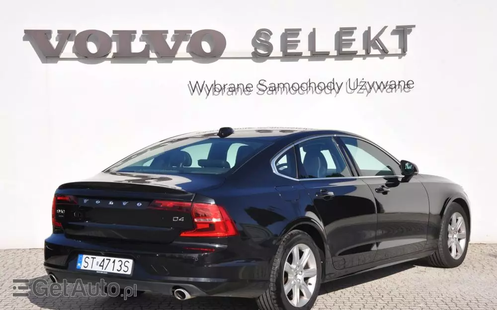 VOLVO S90 D4 Momentum