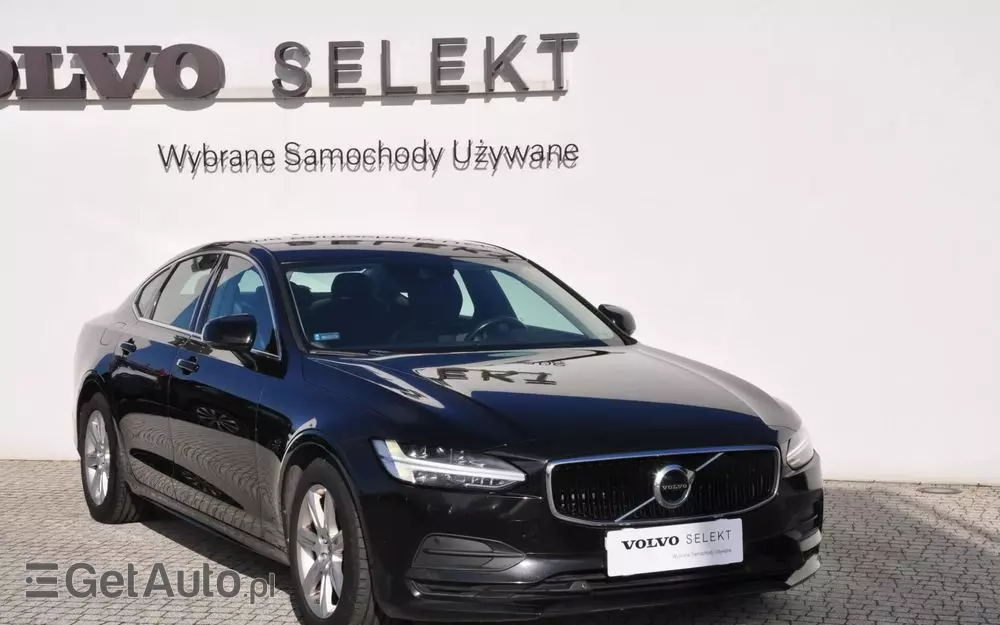 VOLVO S90 D4 Momentum
