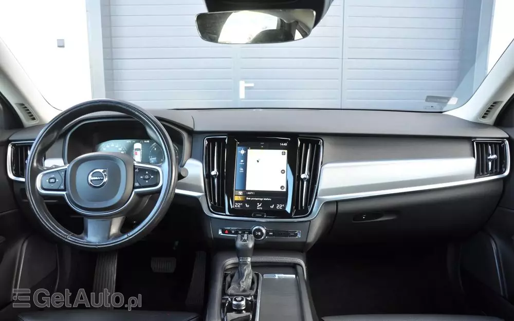 VOLVO S90 D4 Momentum