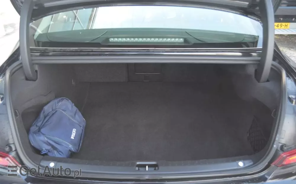 VOLVO S90 D4 Momentum