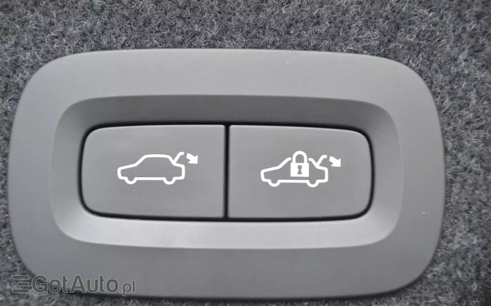 VOLVO S90 D4 Momentum