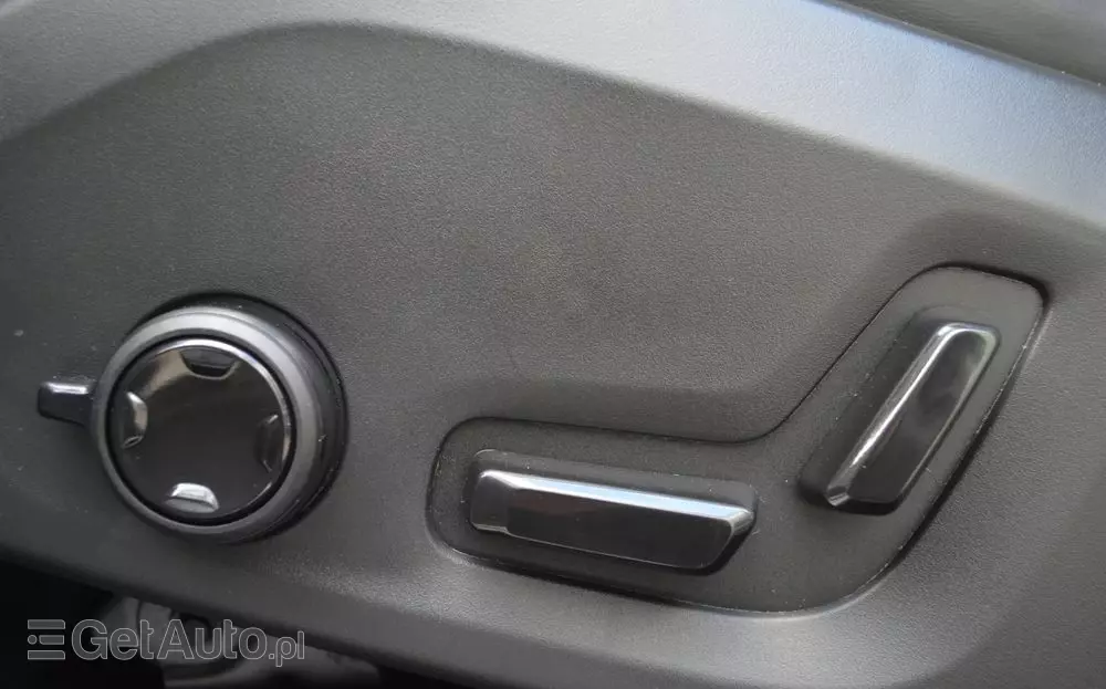 VOLVO S90 D4 Momentum