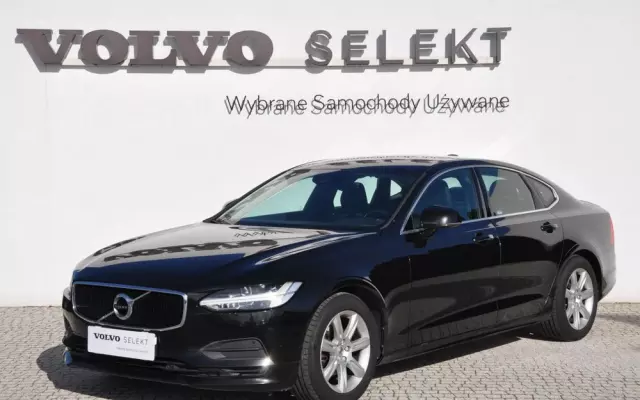 VOLVO S90 D4 Momentum