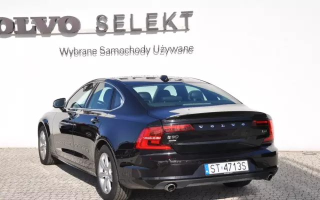 VOLVO S90 D4 Momentum