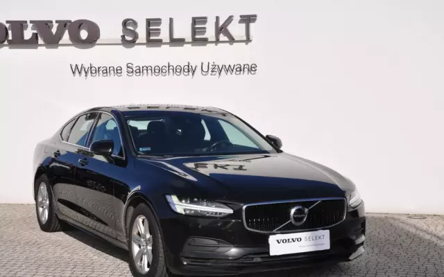 VOLVO S90 D4 Momentum