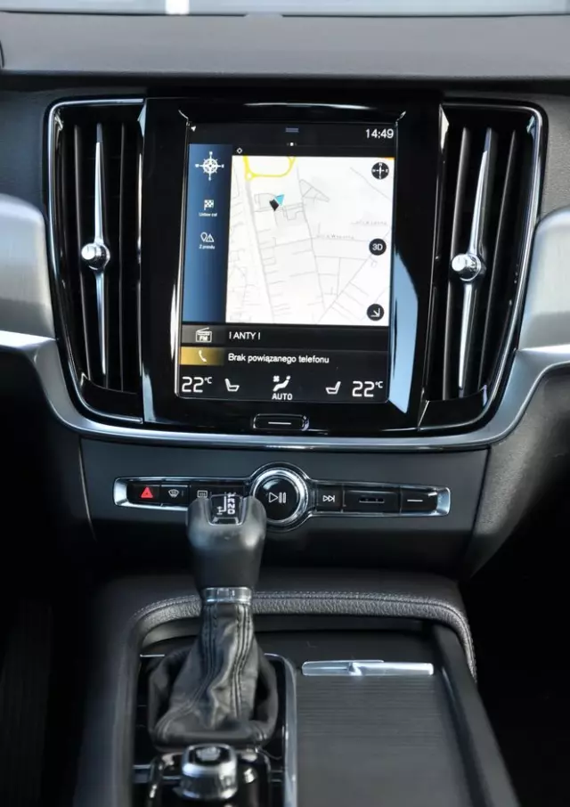 VOLVO S90 D4 Momentum