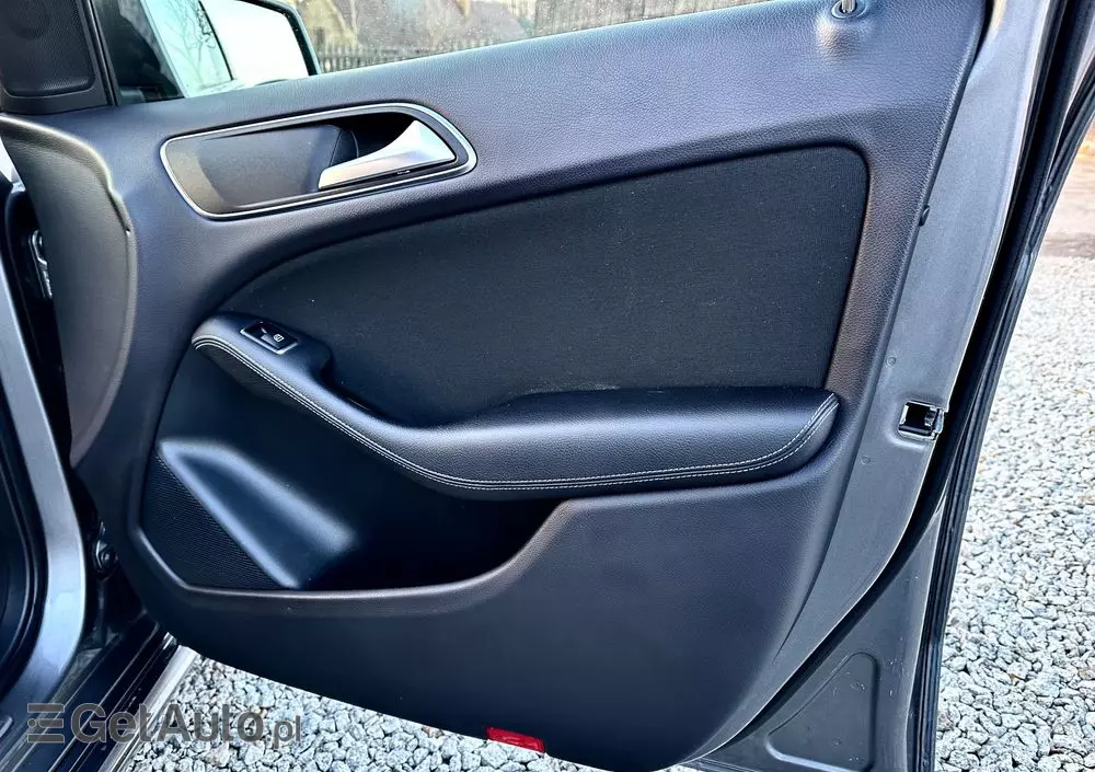 MERCEDES-BENZ Klasa B 180