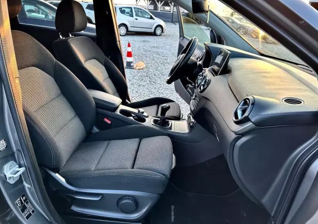 MERCEDES-BENZ Klasa B 180