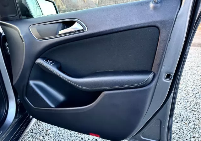 MERCEDES-BENZ Klasa B 180