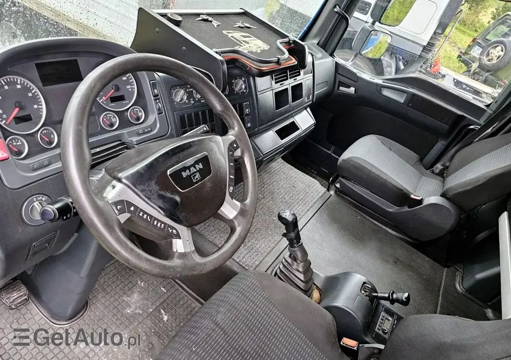 MAN TGL 8.250 