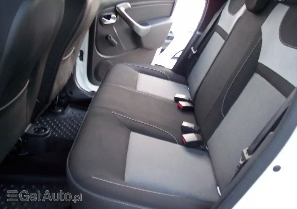 DACIA Duster 1.6 SCe Laureate S&S