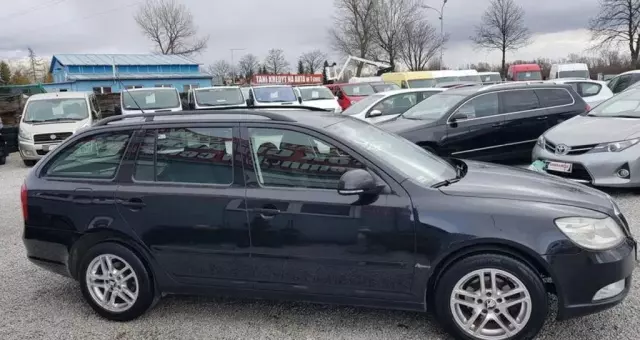 SKODA Octavia 