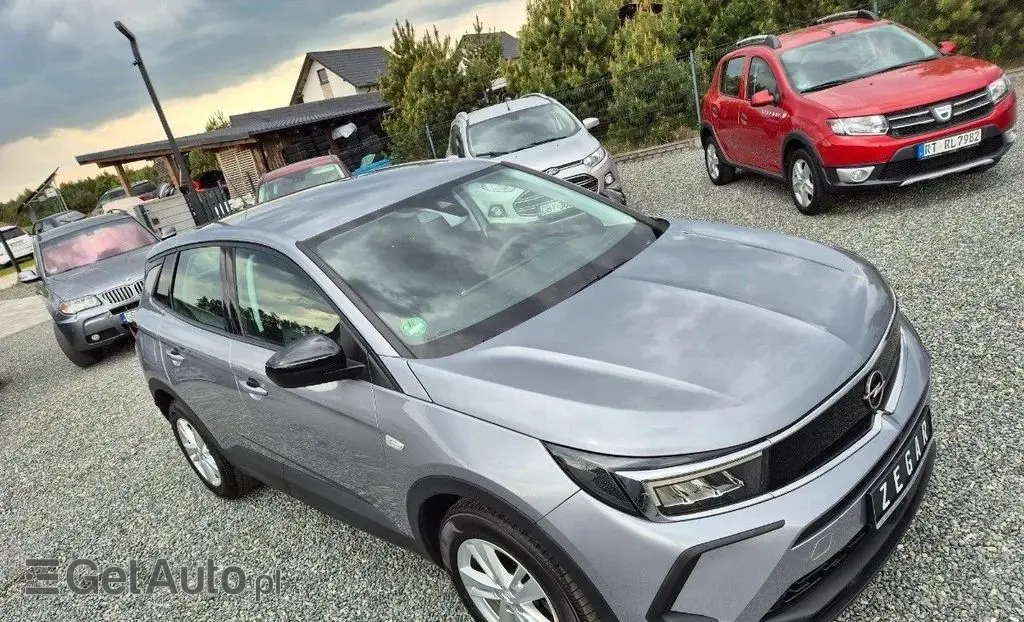 OPEL Grandland 