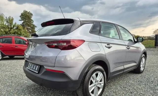 OPEL Grandland 