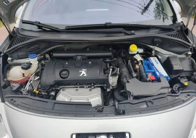 PEUGEOT 207 1.6 VTi Outdoor