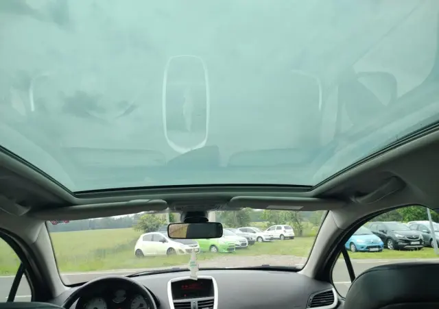 PEUGEOT 207 1.6 VTi Outdoor