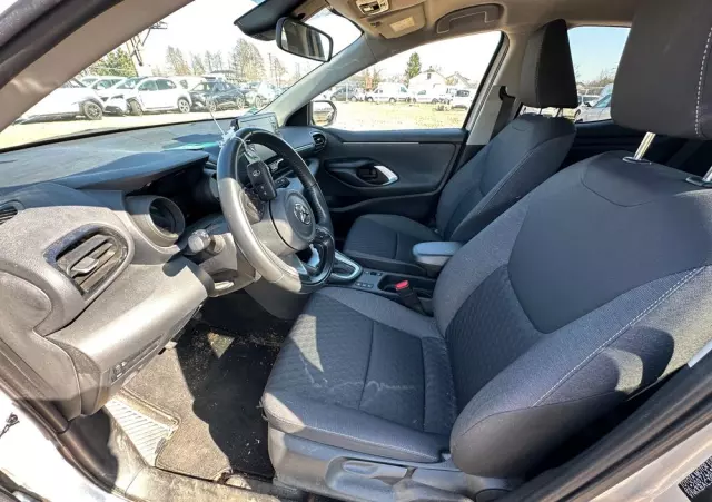 TOYOTA Yaris Hybrid 1.5 VVT-i Elegant