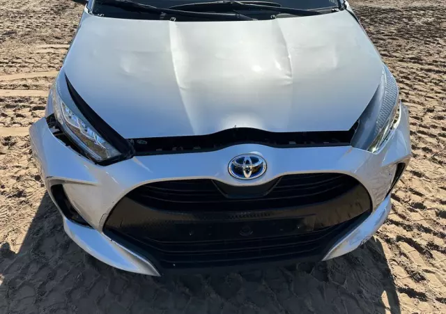 TOYOTA Yaris Hybrid 1.5 VVT-i Elegant