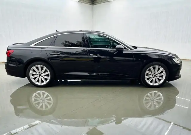 AUDI A6 Limousine 