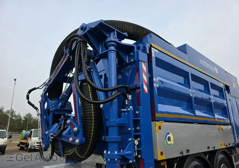 RENAULT MTS DINO 3 odkurzacz koparka ssąca substancje sypkie 