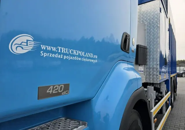 RENAULT MTS DINO 3 odkurzacz koparka ssąca substancje sypkie 