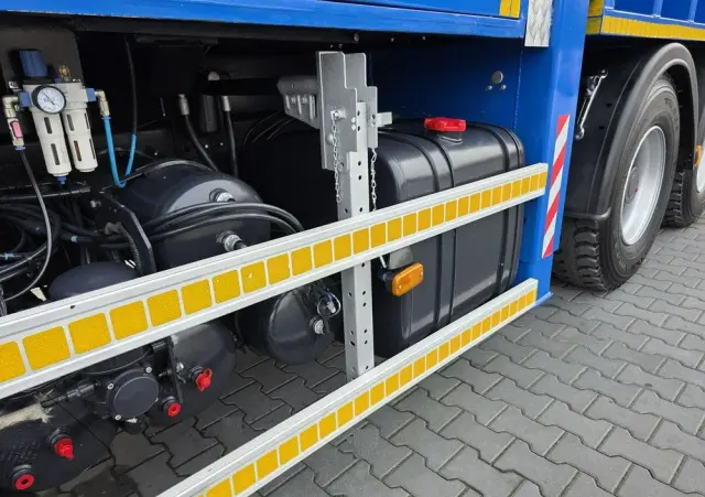 RENAULT MTS DINO 3 odkurzacz koparka ssąca substancje sypkie 