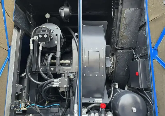 RENAULT MTS DINO 3 odkurzacz koparka ssąca substancje sypkie 