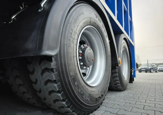 RENAULT MTS DINO 3 odkurzacz koparka ssąca substancje sypkie 