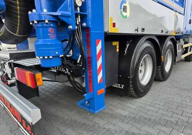 RENAULT MTS DINO 3 odkurzacz koparka ssąca substancje sypkie 