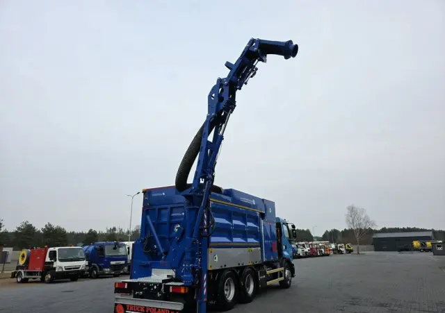 RENAULT MTS DINO 3 odkurzacz koparka ssąca substancje sypkie 