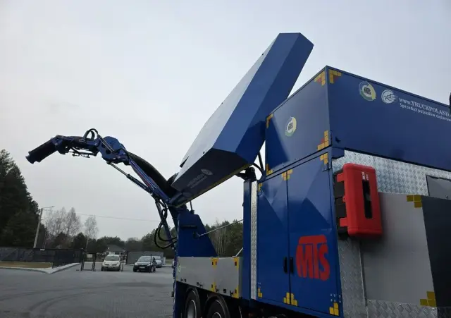 RENAULT MTS DINO 3 odkurzacz koparka ssąca substancje sypkie 