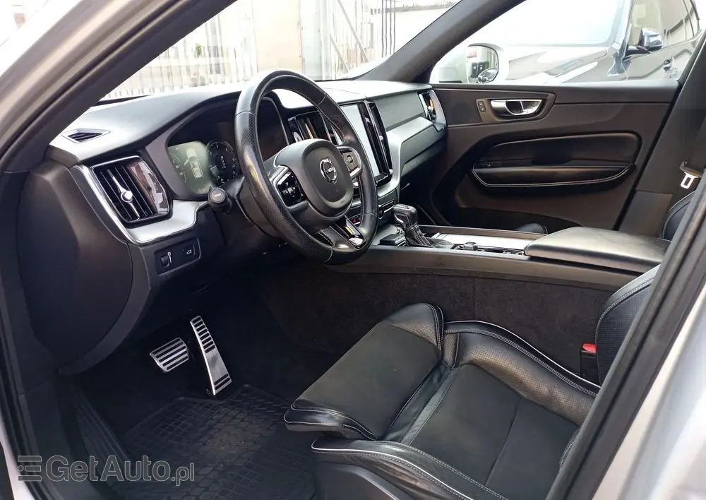 VOLVO XC 60 D5 AWD R-Design