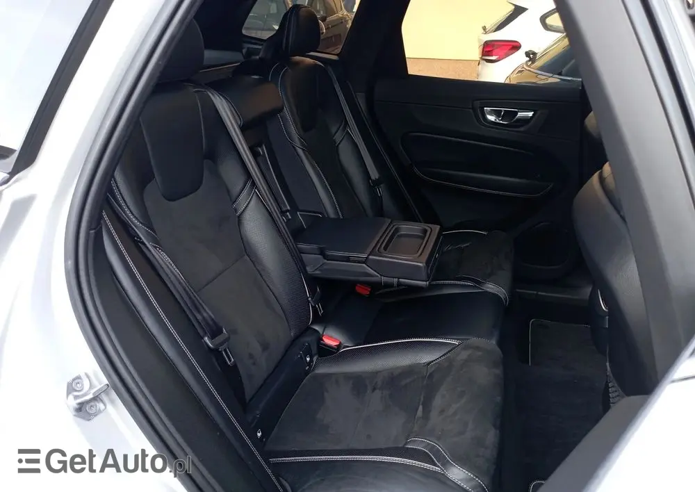 VOLVO XC 60 D5 AWD R-Design