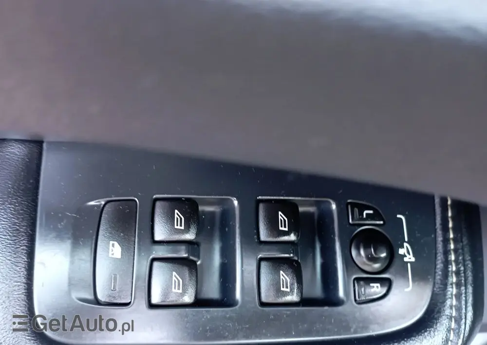 VOLVO XC 60 D5 AWD R-Design