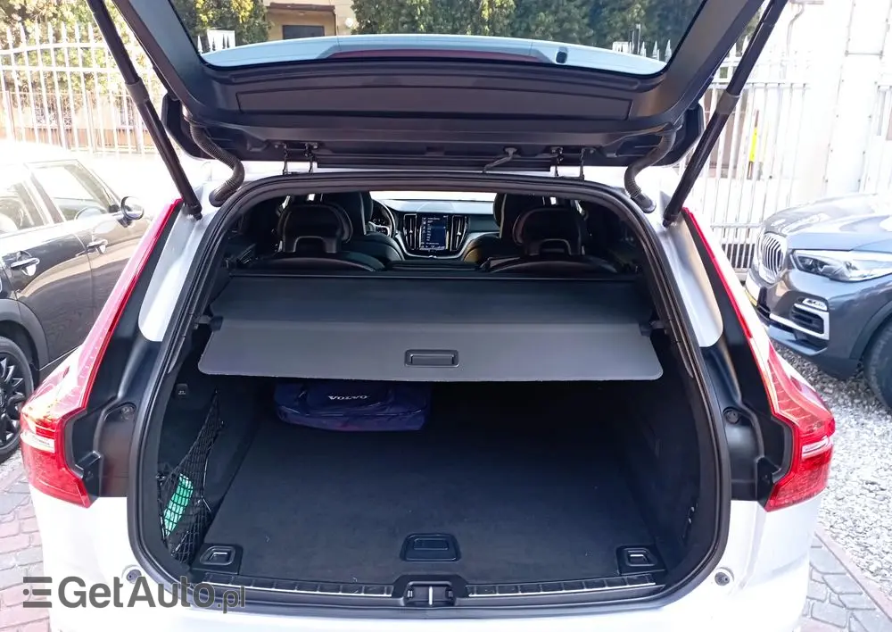 VOLVO XC 60 D5 AWD R-Design