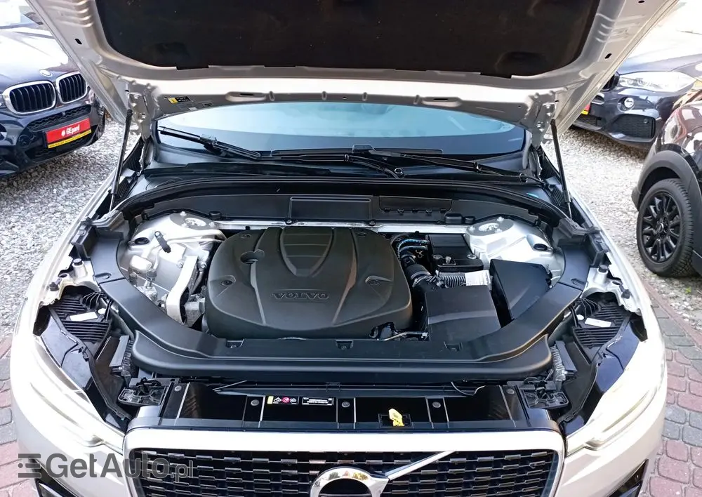VOLVO XC 60 D5 AWD R-Design