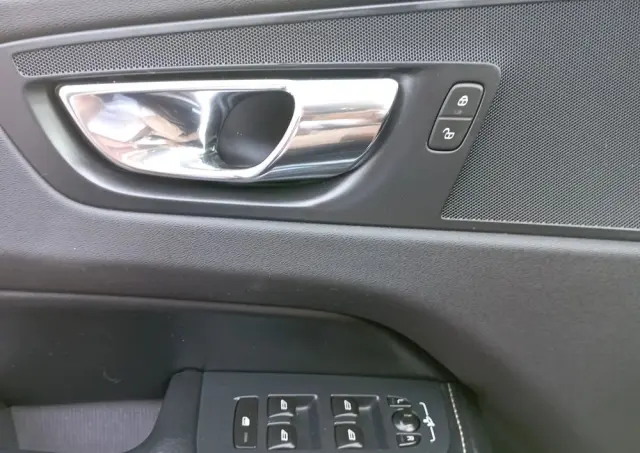 VOLVO XC 60 D5 AWD R-Design
