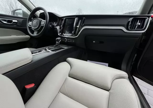 VOLVO V60 T4 Inscription