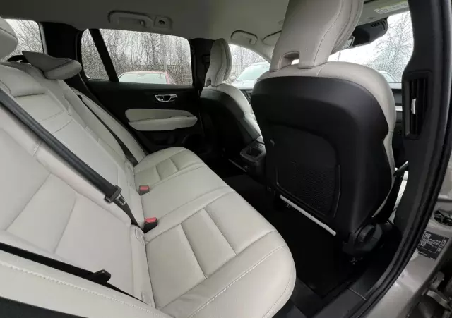 VOLVO V60 T4 Inscription