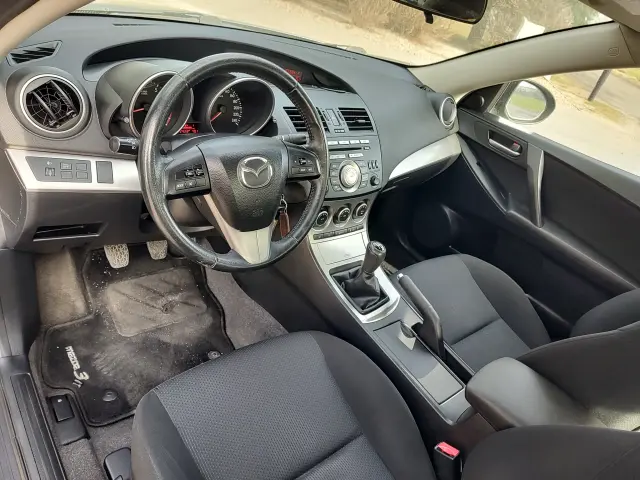 MAZDA 3 Kirei