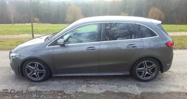MERCEDES-BENZ Klasa B 180 d 7G-DCT AMG Line
